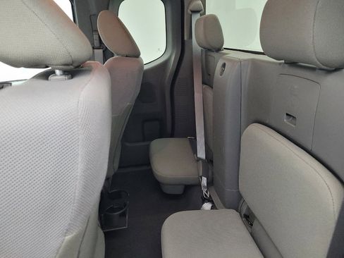 Used 2019 Nissan Frontier S image 18