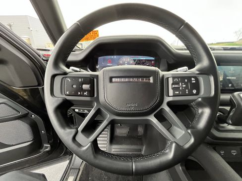 Used 2021 Land Rover Defender 110 X-Dynamic HSE image 21