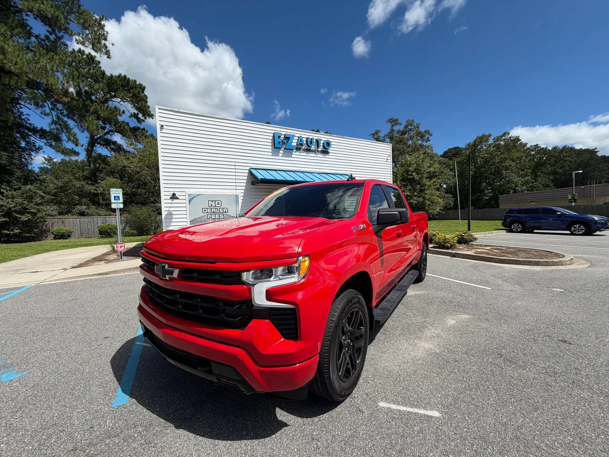 Used 2022 Chevrolet Silverado 1500 RST w/ Z71 Off-Road Package AWD/4WD image 1