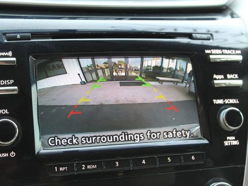Used 2015 Nissan Murano S FWD image 19