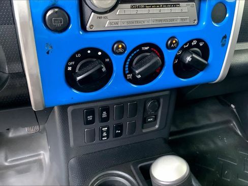 Used 2007 Toyota FJ Cruiser 2WD image 31