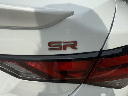 Used 2025 Nissan Sentra SR image 16