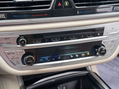 Used 2019 BMW 740i w/ Executive Package RWD image 28