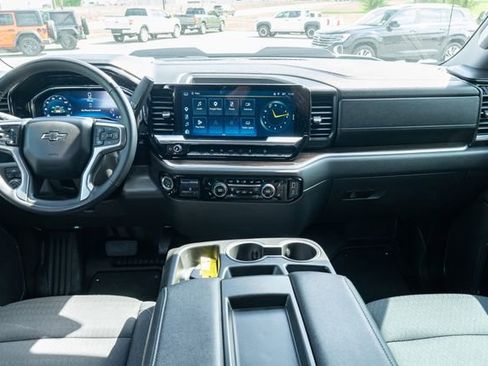 Used 2025 Chevrolet Silverado 1500 LT Trail Boss w/ Protection Package AWD/4WD image 32