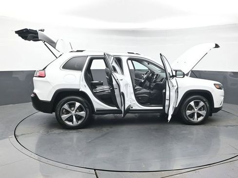 Used 2021 Jeep Cherokee Limited w/ Elite Package AWD/4WD image 47
