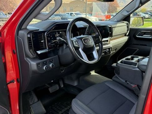 Used 2022 GMC Sierra 1500 SLE image 12