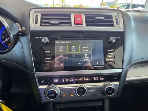 Used 2017 Subaru Outback 2.5i Premium AWD/4WD image 20