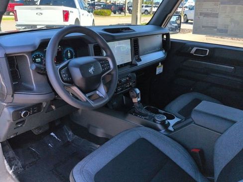 New 2025 Ford Bronco 2-Door AWD/4WD image 16
