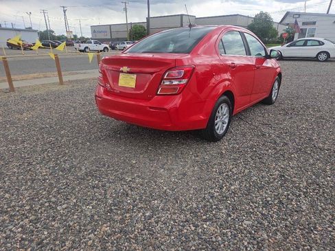 Used 2017 Chevrolet Sonic LT w/ Convenience Package FWD image 4