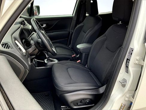 Used 2023 Jeep Renegade Latitude w/ Premium Group image 25