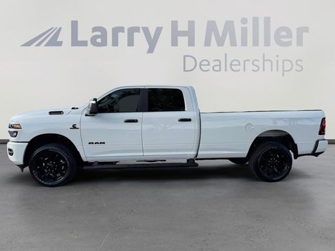 Used 2025 RAM 3500 Big Horn AWD/4WD image 2