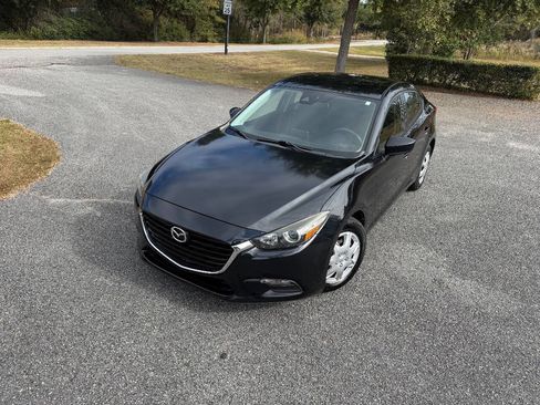Used 2018 MAZDA MAZDA3 Sport image 31