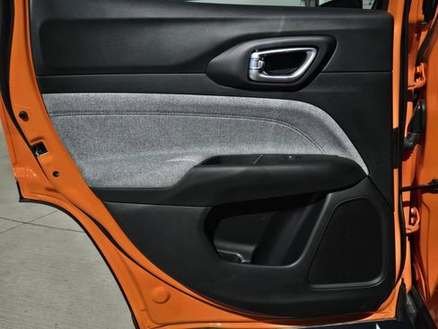 New 2026 Jeep Compass Latitude image 10