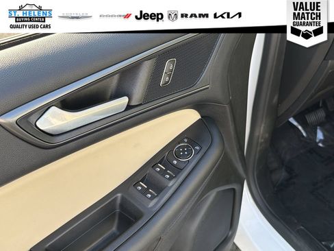 Used 2023 Ford Edge SE w/ Cargo Accessory Package AWD/4WD image 17