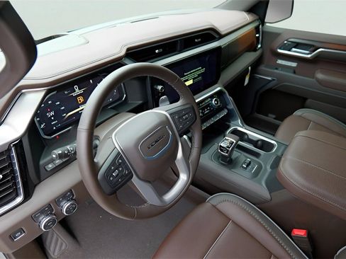 New 2026 GMC Sierra 1500 Denali w/ Technology Package image 8