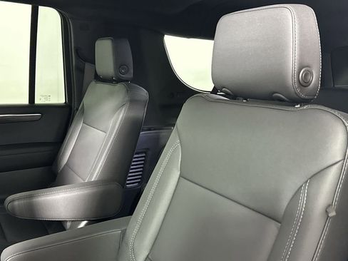 New 2026 Chevrolet Suburban LT w/ Comfort Package image 25