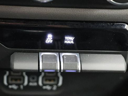 Used 2022 RAM 1500 Big Horn AWD/4WD image 27