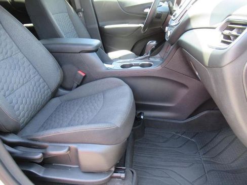 Used 2020 Chevrolet Equinox LT image 11