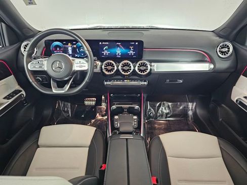 Used 2022 Mercedes-Benz GLB 250 4MATIC image 22
