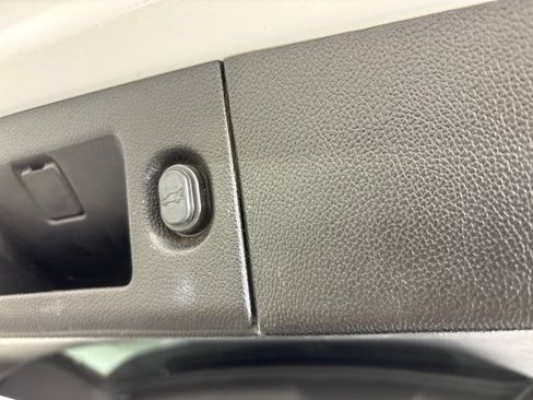Used 2019 GMC Yukon XL SLT AWD/4WD image 24