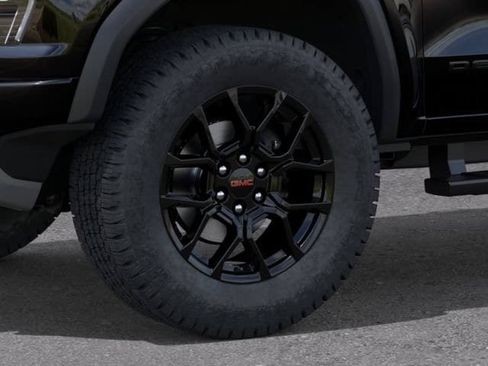 New 2026 GMC Canyon Denali w/ LPO, Denali Black Edition AWD/4WD image 9