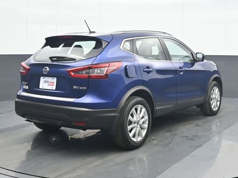 Used 2022 Nissan Rogue Sport SV w/ Technology Package image 6