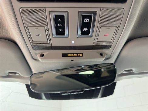 Used 2026 Land Rover Defender 110 S image 12