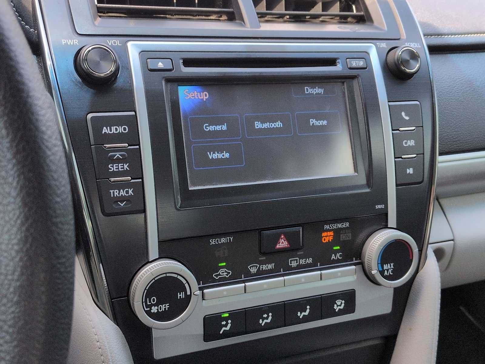Used 2012 Toyota Camry LE FWD image 28