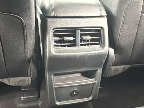 Used 2024 Ford Edge SE AWD/4WD image 37