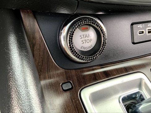 Used 2019 Nissan Murano Platinum w/ Cargo Package FWD image 34