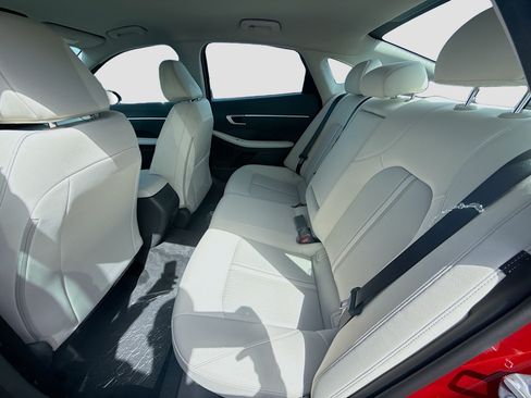 New 2026 Hyundai Sonata SEL FWD image 17