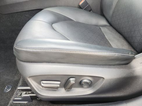 Used 2022 Toyota Camry XSE image 27