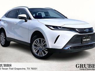 Used 2024 Toyota Venza XLE video 1