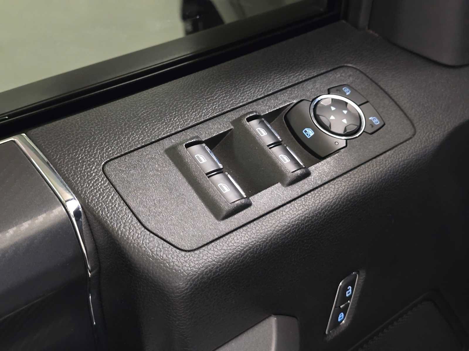 Used 2019 Ford F150 XLT w/ Equipment Group 302A Luxury AWD/4WD image 21