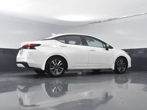 New 2025 Nissan Versa SV w/ Trunk Package FWD image 21
