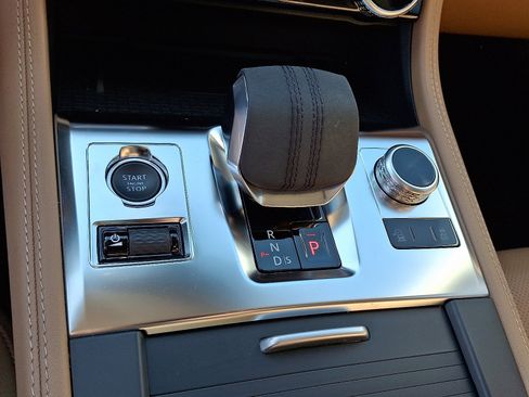 Used 2022 Jaguar F-PACE S image 15