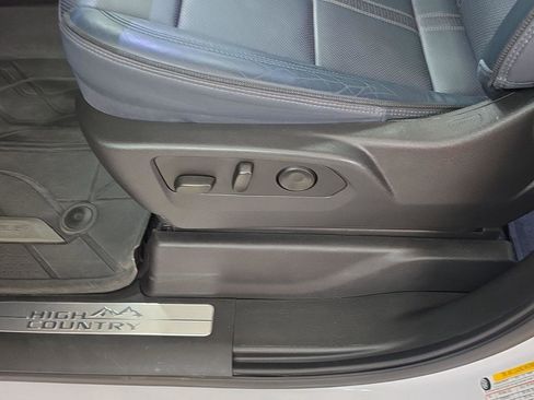 Used 2023 Chevrolet Silverado 1500 High Country w/ High Country Premium Package image 15