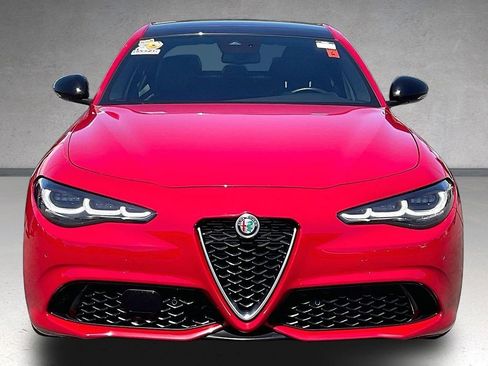 Used 2024 Alfa Romeo Giulia Ti AWD/4WD image 3
