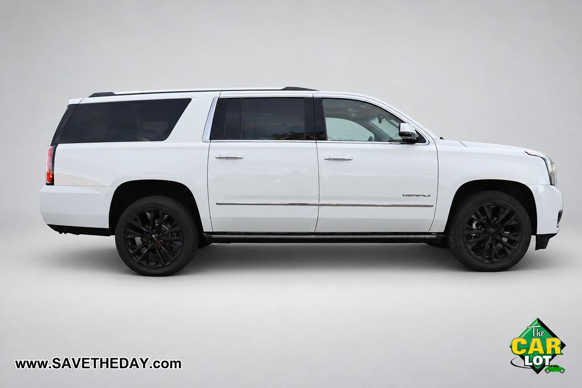Used 2020 GMC Yukon XL Denali w/ Denali Premium Package AWD/4WD image 9