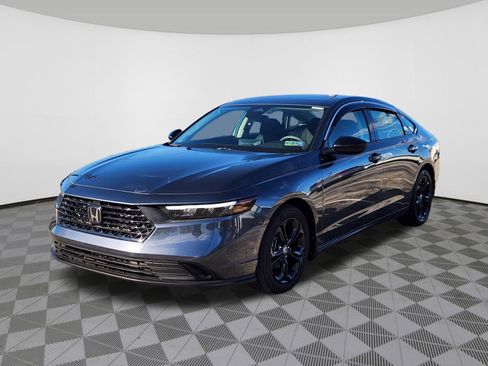 Certified 2025 Honda Accord SE image 2