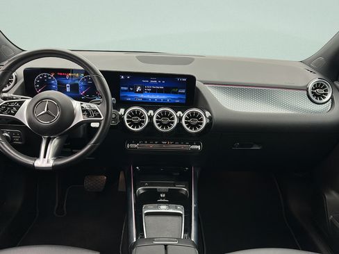 Used 2025 Mercedes-Benz GLA 250 4MATIC image 12