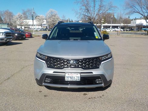 Used 2021 Kia Sorento EX w/ EX AWD X-Line Package image 2