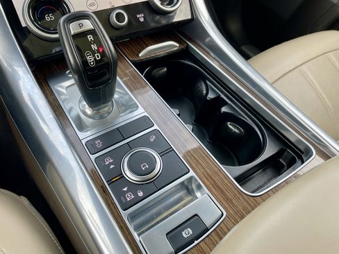Used 2020 Land Rover Range Rover Sport HSE image 20