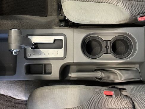 Used 2013 Nissan Frontier SV AWD/4WD image 16