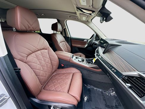 New 2026 BMW X7 xDrive40i image 24