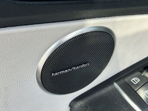 Used 2013 Mercedes-Benz SLK 250 image 15