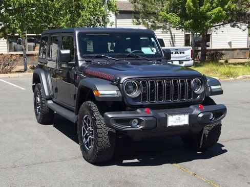 Used 2024 Jeep Wrangler Unlimited Rubicon w/ Technology Group AWD/4WD image 3