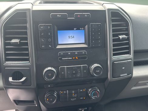 Used 2018 Ford F150 XLT RWD image 11