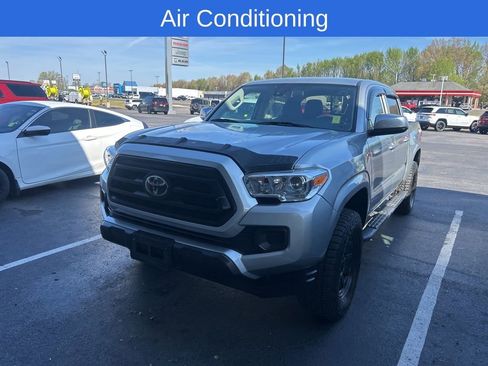 Used 2023 Toyota Tacoma SR image 4