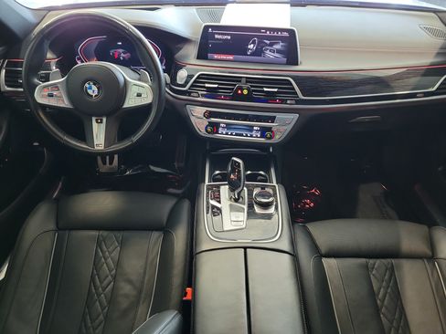 Used 2022 BMW 750Li xDrive AWD/4WD image 14